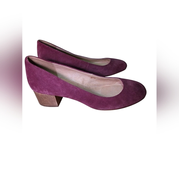 Madewell Shoes - Madewell Burgundy Rounded toe heels pumps Women size 8 suede leather